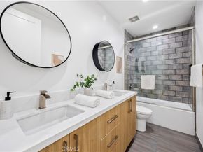 2420 Ives Lane B, Redondo Beach CA 90278
