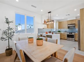 2420 Ives Lane B, Redondo Beach CA 90278