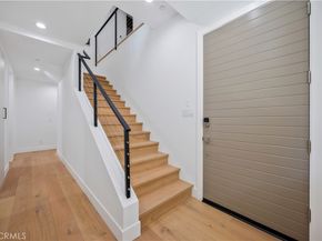 2420 Ives Lane B, Redondo Beach CA 90278
