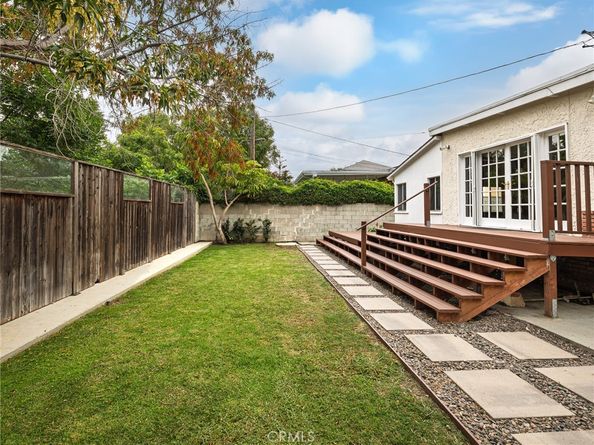 7562 Midfield Avenue, Los Angeles CA 90045