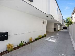 2405 Mathews Avenue B, Redondo Beach CA 90278