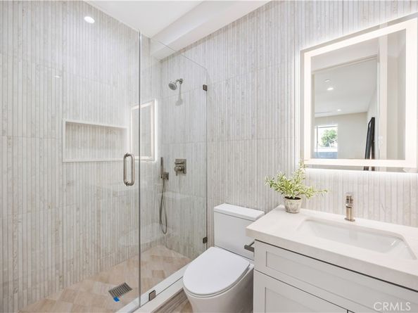 2405 Mathews Avenue B, Redondo Beach CA 90278