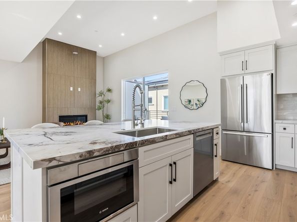 2405 Mathews Avenue B, Redondo Beach CA 90278