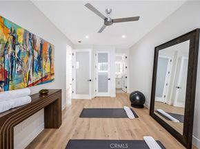 2405 Mathews Avenue B, Redondo Beach CA 90278