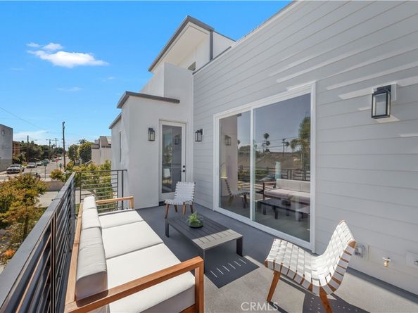 2405 Mathews Avenue A, Redondo Beach CA 90278