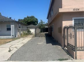 10124 S Inglewood Avenue, Inglewood CA 90304