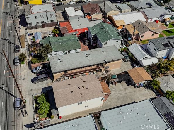 5914 S Hoover Street, Los Angeles CA 90044