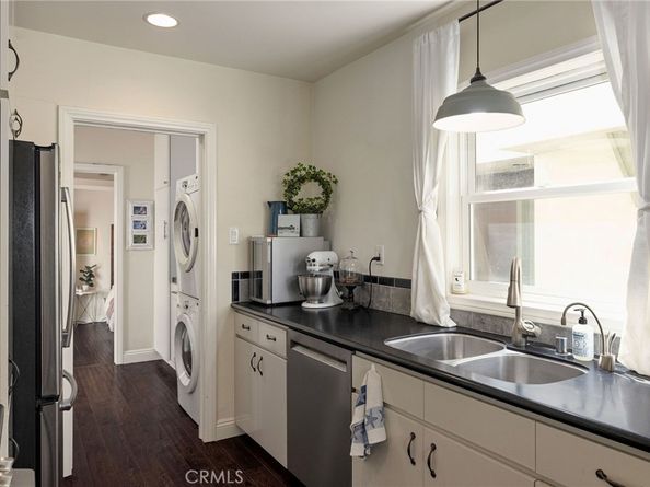 124 17th Street, Manhattan Beach CA 90266