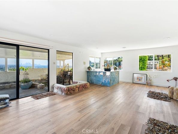 4160 Don Jose Drive, Los Angeles CA 90008