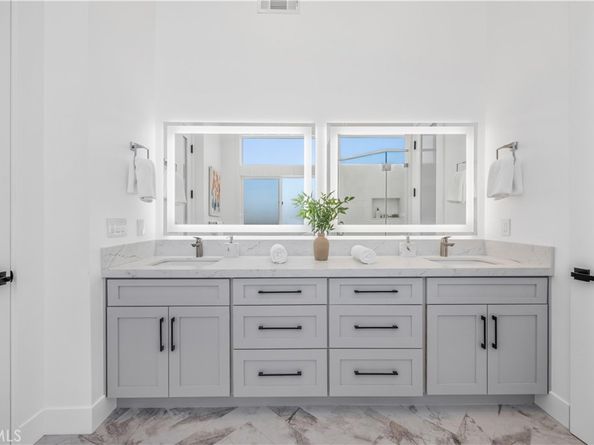 2619 Huntington Lane B, Redondo Beach CA 90278