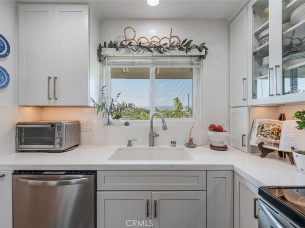 23009 Nadine Circle B, Torrance CA 90505