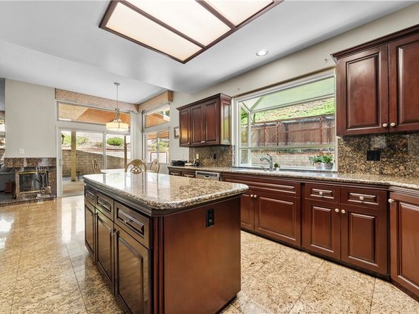 6056 Lake Lindero, Agoura Hills CA 91301