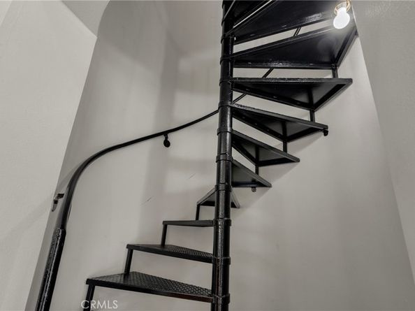 3868 S Redondo Boulevard, Los Angeles CA 90008