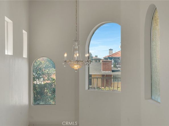 3868 S Redondo Boulevard, Los Angeles CA 90008