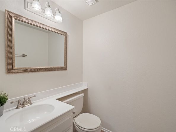 15735 Nordhoff 17, North Hills CA 91343