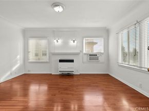 1322 S Van Ness, Los Angeles CA 90019