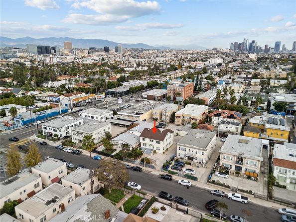 1322 S Van Ness, Los Angeles CA 90019