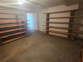 1322 S Van Ness, Los Angeles CA 90019