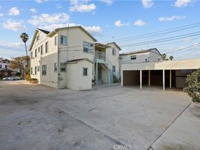 1322 S Van Ness, Los Angeles CA 90019