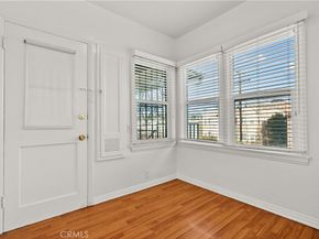 1322 S Van Ness, Los Angeles CA 90019