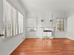 1322 S Van Ness, Los Angeles CA 90019