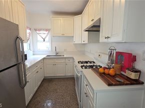 1322 S Van Ness, Los Angeles CA 90019