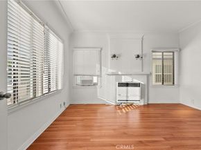 1322 S Van Ness, Los Angeles CA 90019