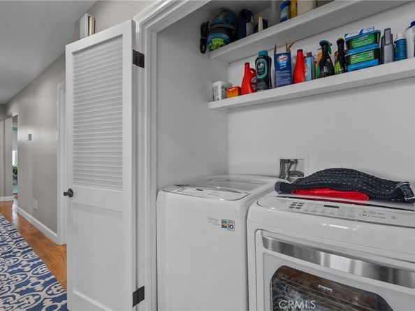 1903 N Screenland, Burbank CA 91505