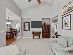 1903 N Screenland, Burbank CA 91505