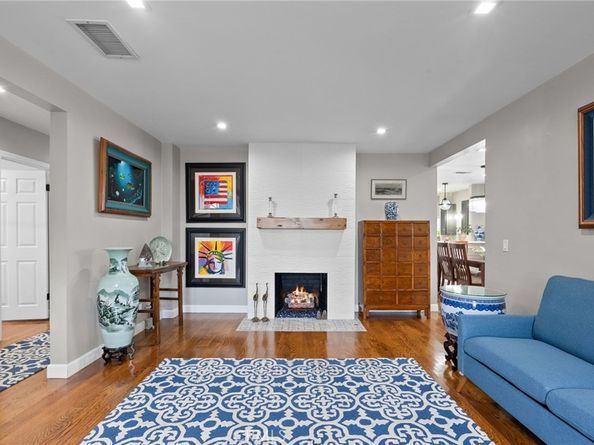 1903 N Screenland, Burbank CA 91505