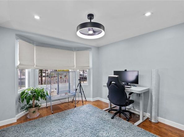 1903 N Screenland, Burbank CA 91505