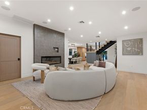 13541 Chandler Boulevard, Sherman Oaks CA 91401