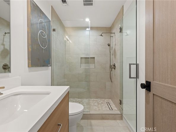 13541 Chandler Boulevard, Sherman Oaks CA 91401