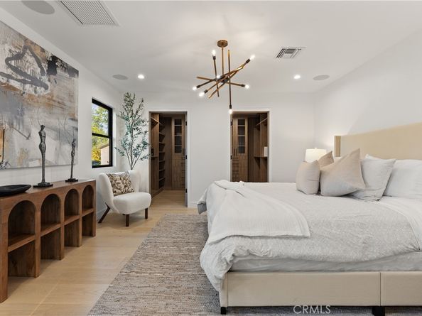 13541 Chandler Boulevard, Sherman Oaks CA 91401