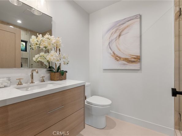 13541 Chandler Boulevard, Sherman Oaks CA 91401