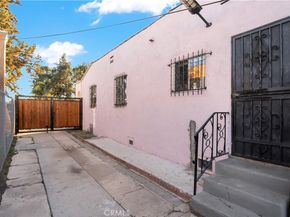 641 W 108th, Los Angeles CA 90044