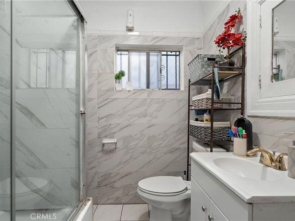 641 W 108th, Los Angeles CA 90044