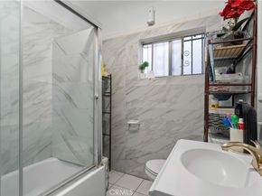 641 W 108th, Los Angeles CA 90044