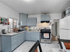 641 W 108th, Los Angeles CA 90044