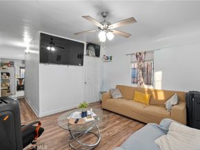 641 W 108th, Los Angeles CA 90044