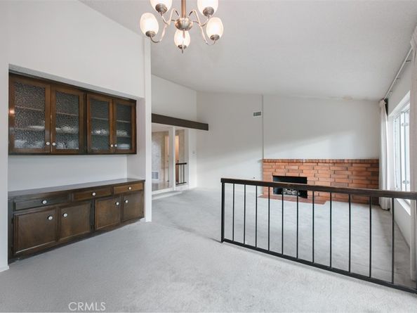 19291 Berclair Lane, Tarzana CA 91356