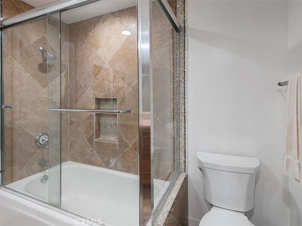 19291 Berclair Lane, Tarzana CA 91356