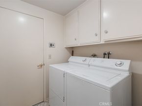 19291 Berclair Lane, Tarzana CA 91356