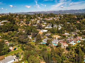 4420 Conchita Way, Tarzana CA 91356