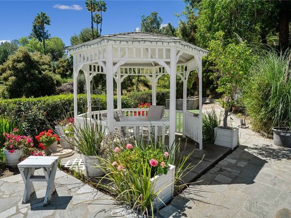 4420 Conchita Way, Tarzana CA 91356