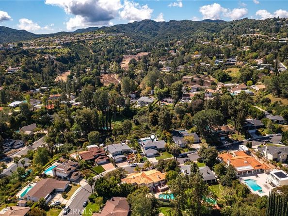 4420 Conchita Way, Tarzana CA 91356