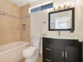 8958 Burnet Avenue E6, North Hills CA 91343