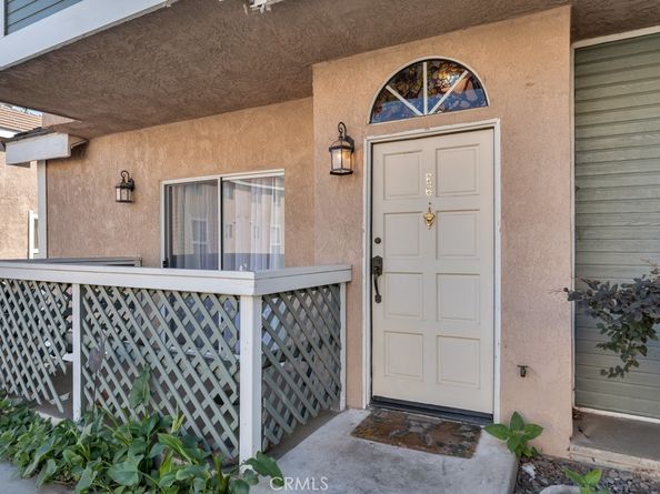 8958 Burnet Avenue E6, North Hills CA 91343