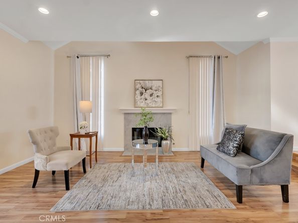 8958 Burnet Avenue E6, North Hills CA 91343