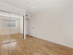 8958 Burnet Avenue E6, North Hills CA 91343